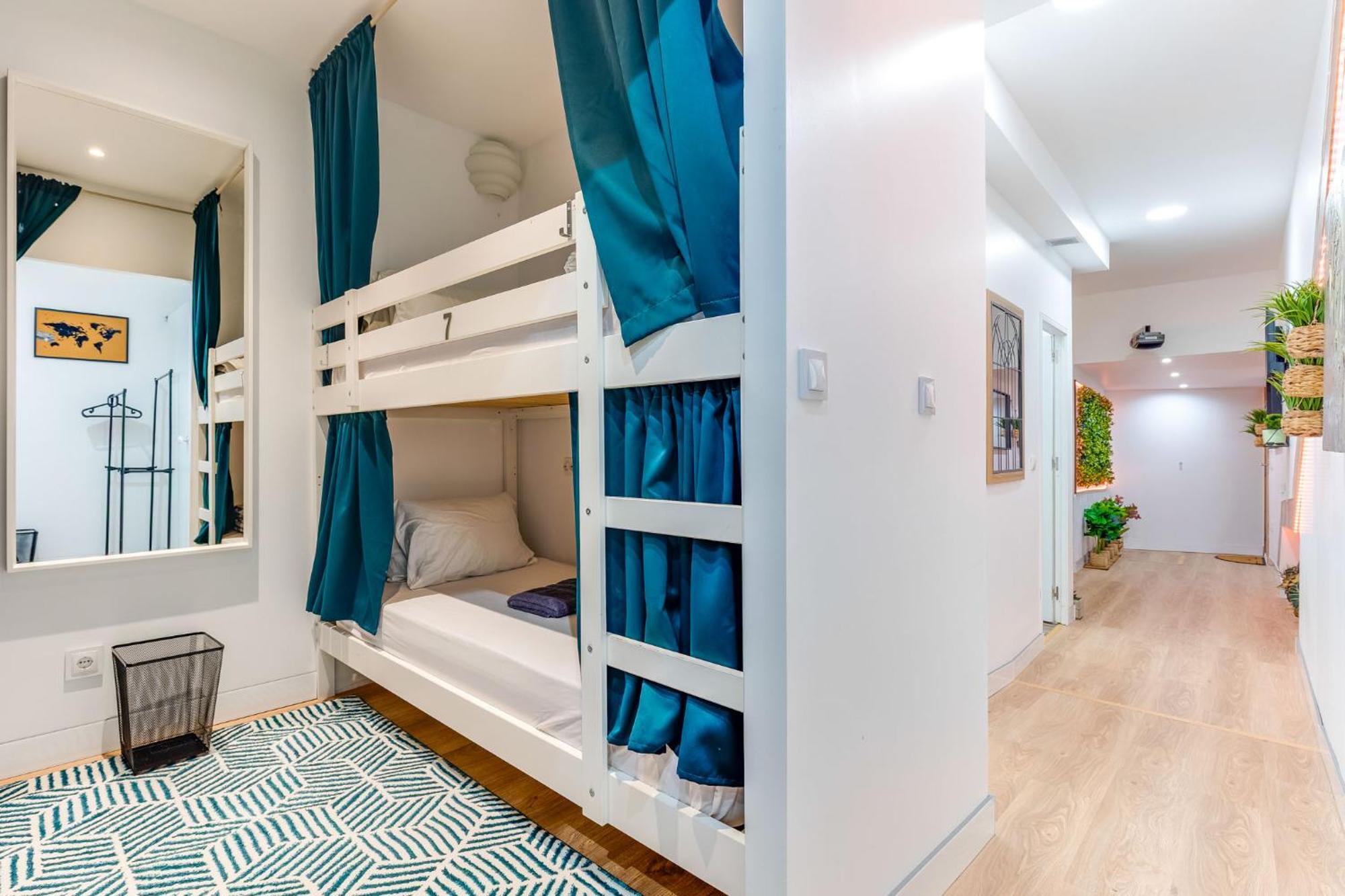 Cozy Nest Hostel Porto Exterior photo